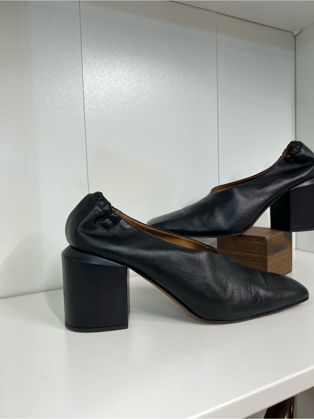 🔥🔥 Lafayette 148 New York Nappa Black Leather square toe Pumps size 39 - Picture 7 of 13